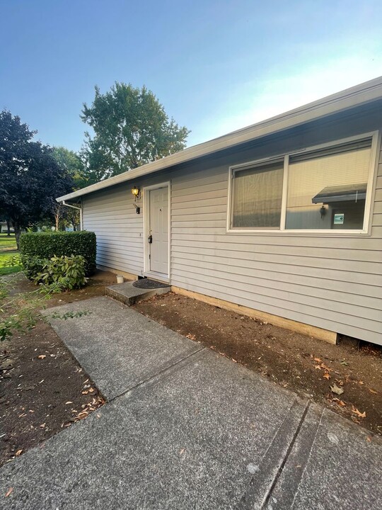 3911 Plomondon St in Vancouver, WA - Building Photo