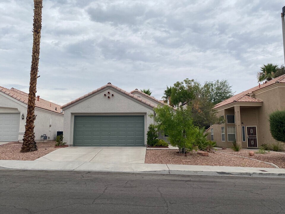 1837 Winners Cup Dr in Las Vegas, NV - Building Photo