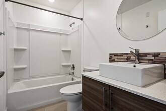 877 S 200 W in Salt Lake City, UT - Building Photo - Building Photo