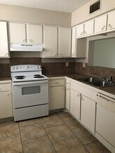 8911 GSRI Ave, Unit 1335-A in Baton Rouge, LA - Foto de edificio - Building Photo