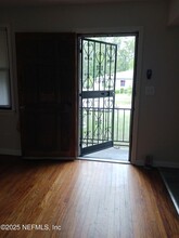 6817 W Virginia Ave in Jacksonville, FL - Building Photo - Building Photo