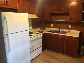 180 Riverdale Dr in Athens, GA - Building Photo - Building Photo