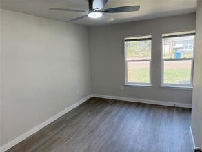 399 Blackbourn St in Hawkins, TX - Building Photo - Building Photo