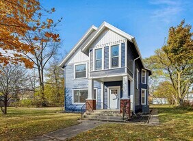 316 W Creighton Ave in Fort Wayne, IN - Building Photo