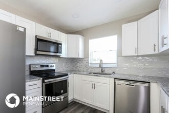 2776 20th Ave SW in Largo, FL - Foto de edificio - Building Photo