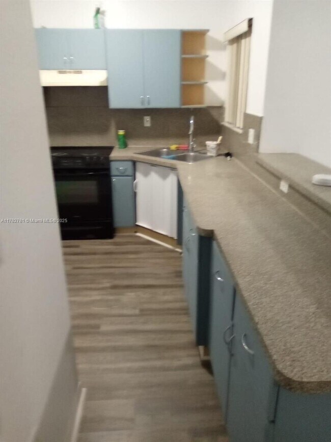 property at 609 SW 10th St