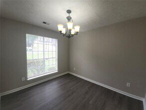 3225 Landgraf Close in Decatur, GA - Foto de edificio - Building Photo