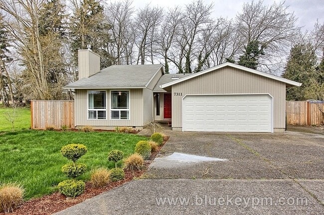 7311 SE Michael Dr in Milwaukie, OR - Building Photo - Building Photo