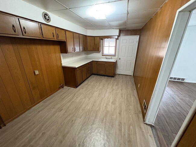 property at 3142 Elm St