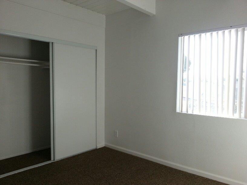 1415 E Cruces St, Unit #4 in Wilmington, CA - Foto de edificio