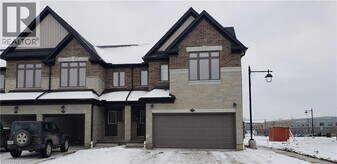 75 Fenside St in Kitchener, ON - Building Photo