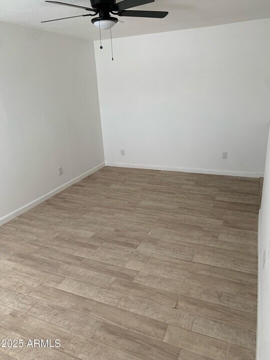 1759 W Hadley St in Phoenix, AZ - Building Photo