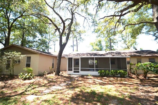 2231 Camellia Dr in Longwood, FL - Foto de edificio - Building Photo