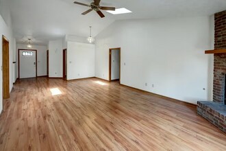 4825 May Ridge Ln in Indianapolis, IN - Building Photo - Building Photo