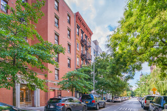 226 E Third St in New York, NY - Building Photo - Primary Photo