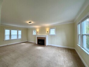 908 17th St in Bellingham, WA - Building Photo - Building Photo