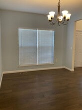 104 Forest Oaks Dr in Caseyville, IL - Building Photo - Building Photo