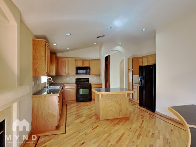 7599 W Diablo Dr in Las Vegas, NV - Building Photo - Building Photo