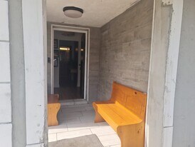 103 NW 28th Way in Fort Lauderdale, FL - Building Photo