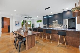 800 Maude St in Austin, TX - Building Photo - Building Photo