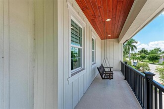 611 W Olympia Ave in Punta Gorda, FL - Building Photo - Building Photo