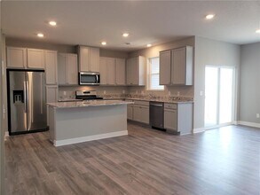 8836 Granite Ct in Woodbury, MN - Building Photo - Building Photo
