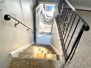 256-15 58th Ave in Queens, NY - Foto de edificio - Building Photo