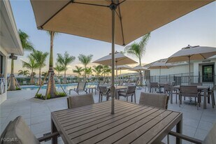 148 Norfolk Pine Ln in Naples, FL - Building Photo