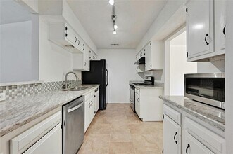 3326 Clarksburg Dr in Austin, TX - Building Photo - Building Photo