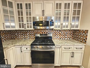 14219 St Germain Dr in Centreville, VA - Building Photo - Building Photo