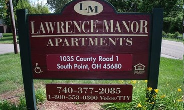 Lawrence Manor in South Point, OH - Building Photo - Building Photo