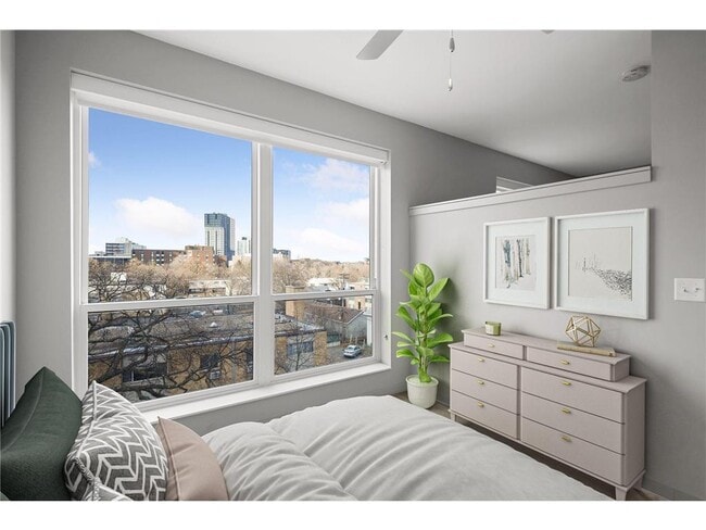 401 University Ave SE in Minneapolis, MN - Building Photo - Building Photo