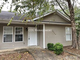 8381 Hollis St in Douglasville, GA - Building Photo