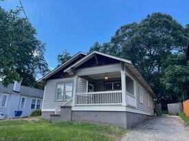 970 Billings Ave SE in Atlanta, GA - Building Photo