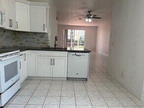 2208 Ensenada Terrace in Weston, FL - Building Photo - Building Photo