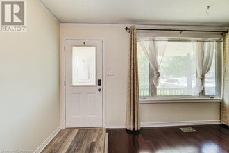 90 Blackhorne Dr in Kitchener, ON - Building Photo - Building Photo