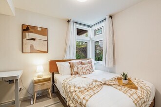 2122 3rd Ave N in Seattle, WA - Building Photo - Building Photo