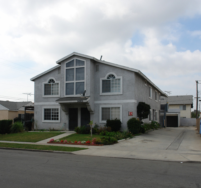 14931 Van Buren St in Midway City, CA - Building Photo