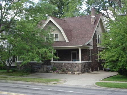 property at 840 W Huron St