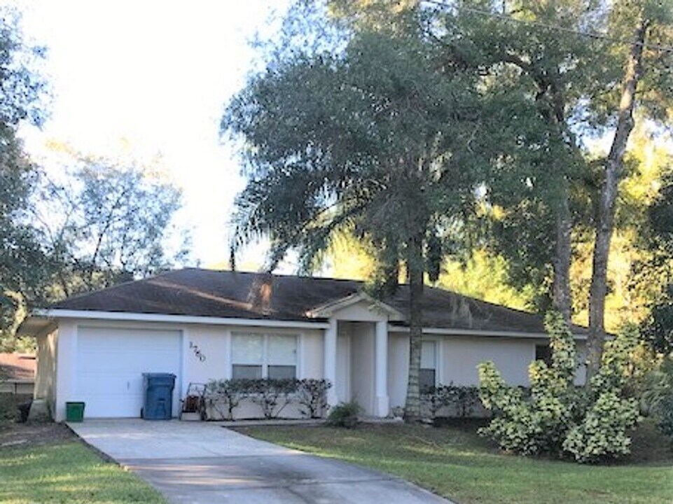 1760 Gaudrey St in DeLand, FL - Building Photo