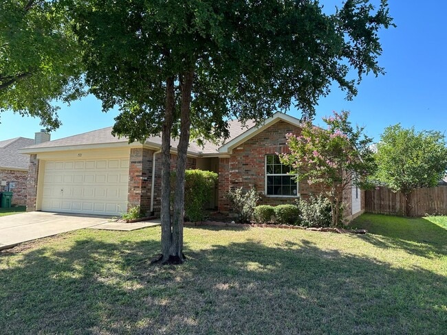 1521 Carrigan Ln in Denton, TX - Building Photo - Building Photo