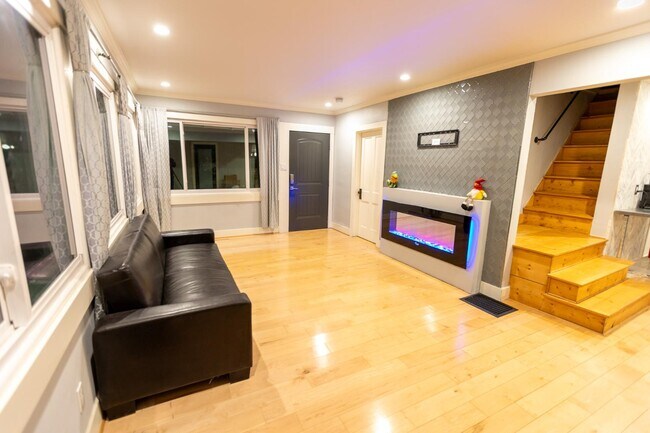 1020 Ridgewood Ave in Ames, IA - Building Photo - Building Photo