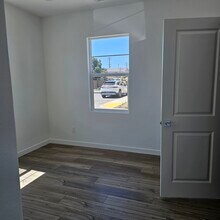 415 Willow Run Ln in Carson, CA - Building Photo - Building Photo