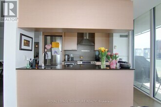 1 Market St. in Toronto, ON - Building Photo - Building Photo