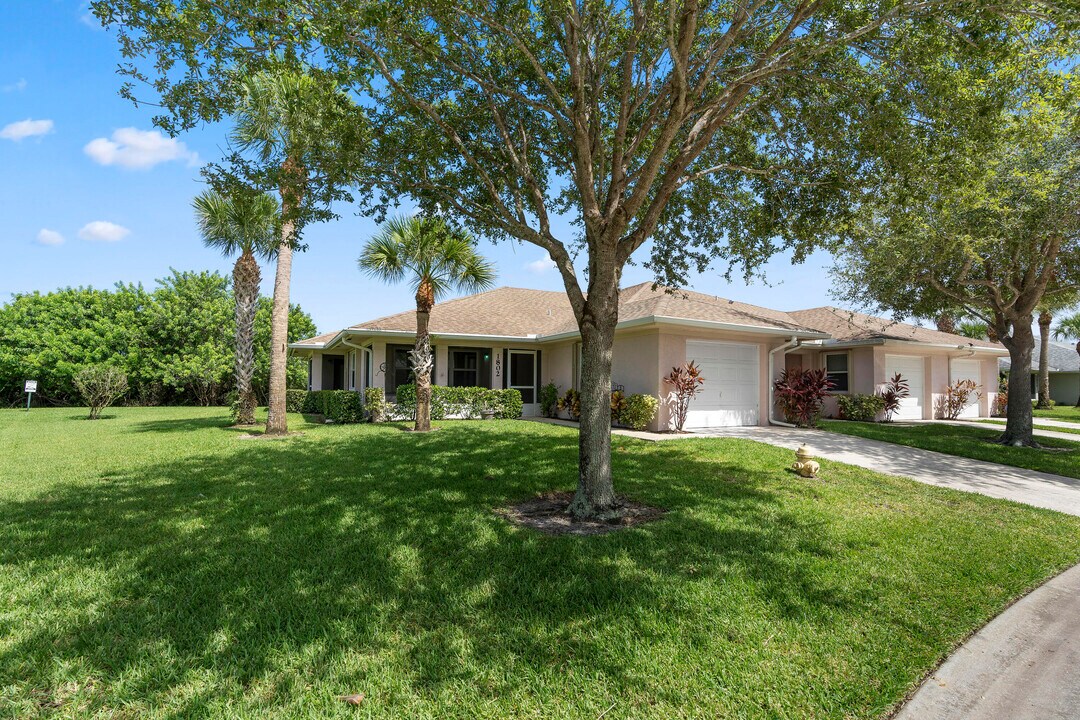 1802 E Sanderling Ln in Fort Pierce, FL - Building Photo