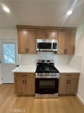 2215 N Brighton St in Burbank, CA - Building Photo - Building Photo