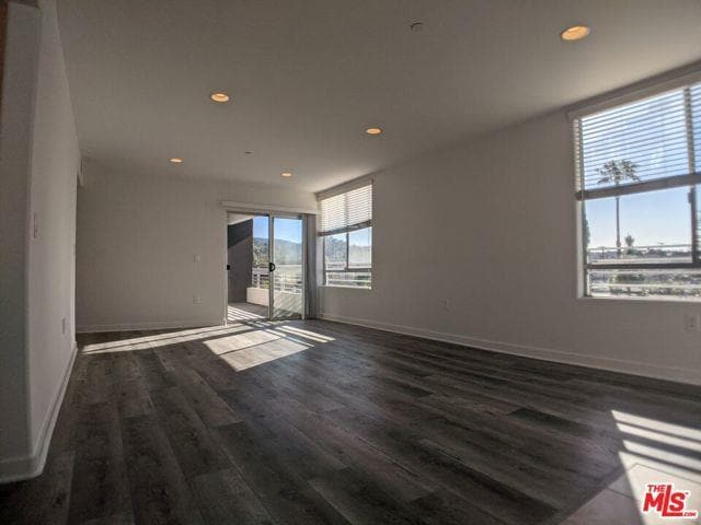 property at 5143 White Oak Ave