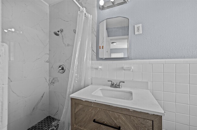 property at 1919 McDuffie St