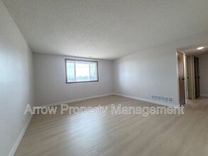 535 W Saunders Ave in Lincoln, NE - Building Photo - Building Photo