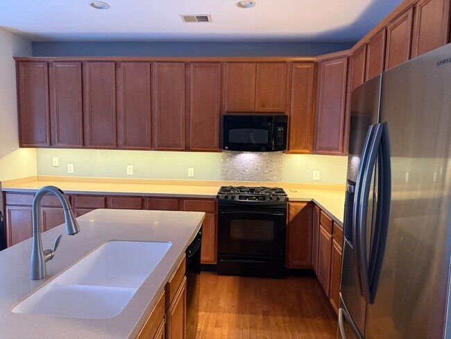 5263 Blue Sky Dr in Orefield, PA - Foto de edificio - Building Photo